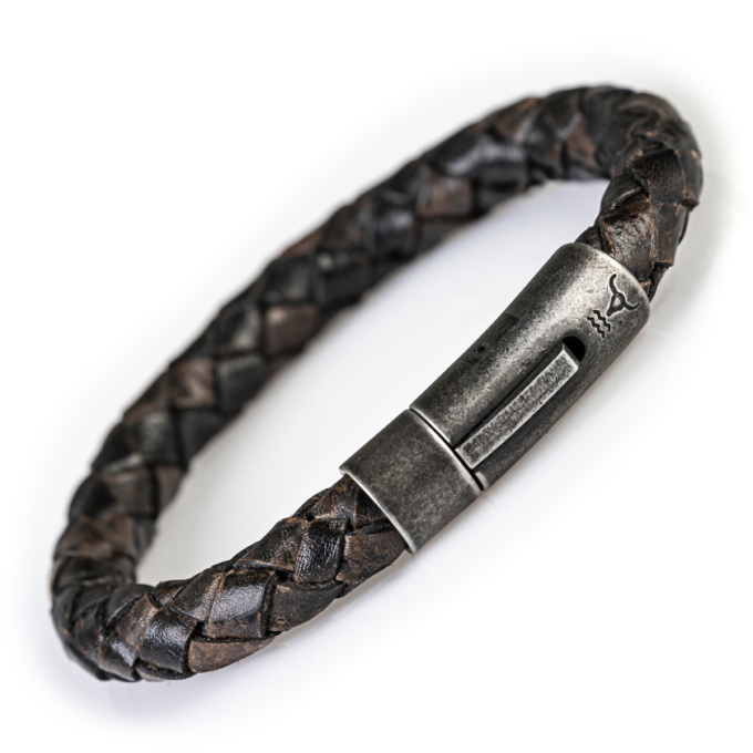 Ausgefallenes Herren Lederarmband RANGER vintage dunkelbraun geflochten. Isarrider Armband Shop.