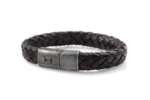 Markantes vintage Herren Lederarmband braun geflochten. Jetzt im Isarrider Online Shop erhältlich. Stylischer Armschmuck aus Bayern.