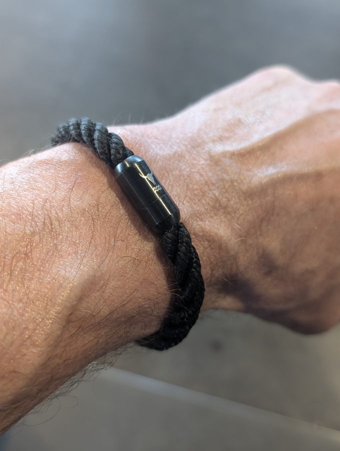 Armband BLACK EDITION schwarz gedreht – Bild 2